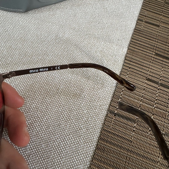 Vintage Miu Miu butterfly Oversized Women's Sunglasses from early 2000s - Picture 4 of 7